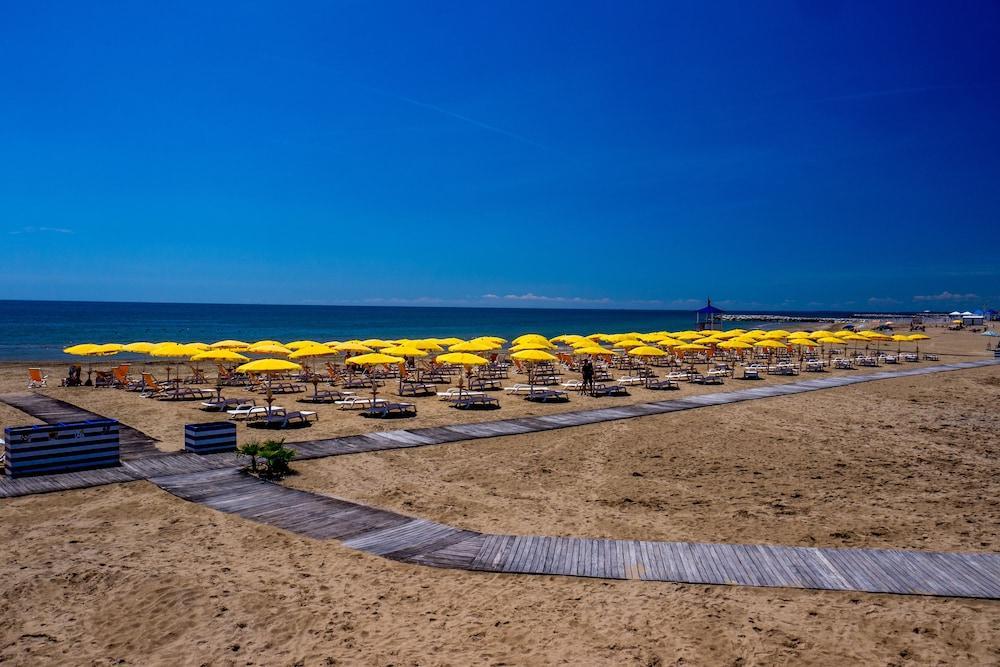 Camping Village Garden Paradiso Кавалино-Трепорти Екстериор снимка