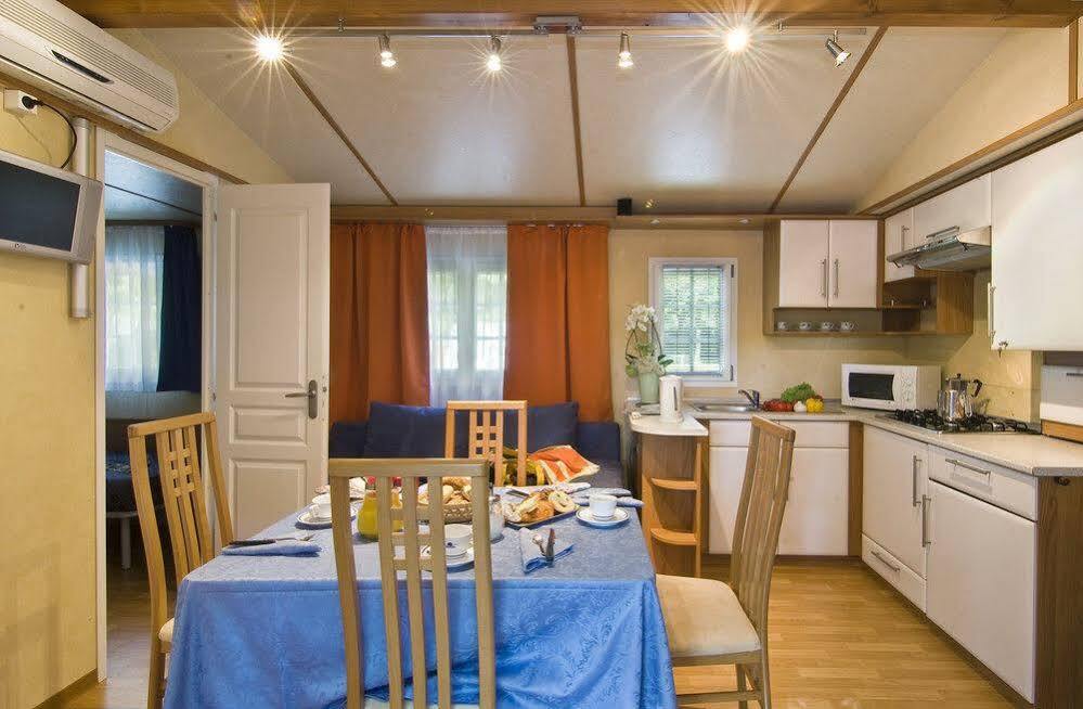 Camping Village Garden Paradiso Кавалино-Трепорти Екстериор снимка
